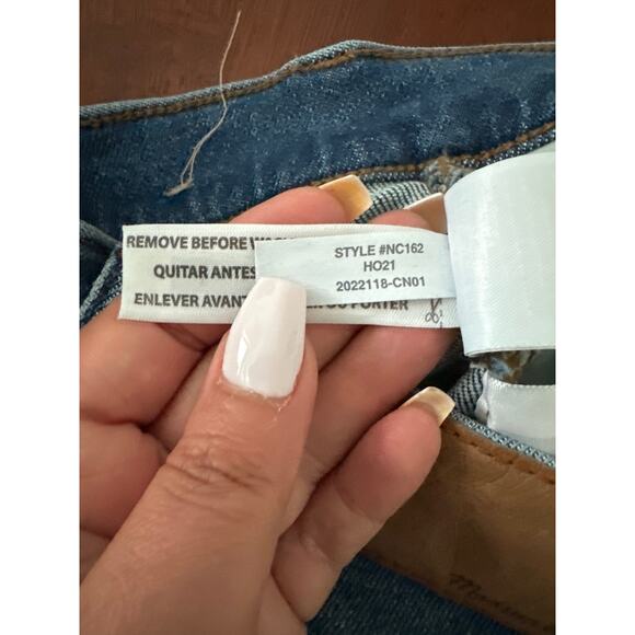 Madewell The Perfect Vintage Jean Raw-Hem Edition Size 26 Classic Basic - Picture 8 of 9
